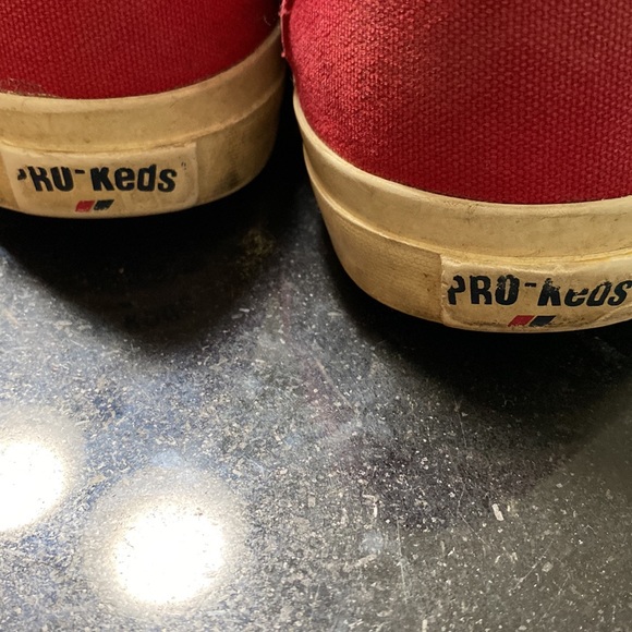 Pro keds lace up sneakers red worn several times very comfortable size 8 1/2 - Picture 2 of 5